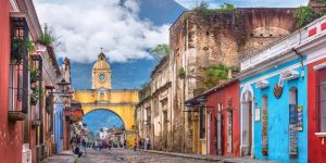 Street view of Antigua with arch at the end