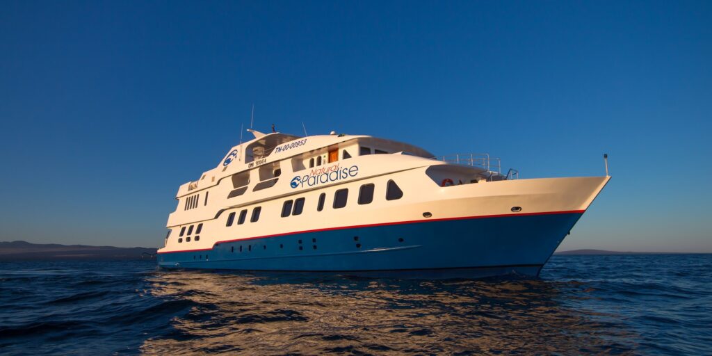 Royal Galapagos-Natural-Paradise_Exterior-Cruise