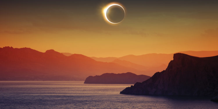 Greg Mortimer: 2021 Solar Eclipse in Antarctica